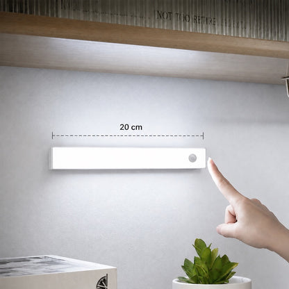 Lámpara LED con Sensor de Movimiento — Recargable USB