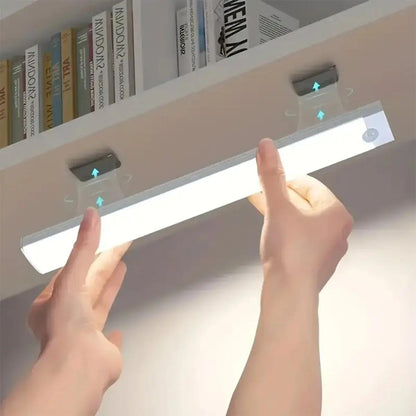 Lámpara LED con Sensor de Movimiento — Recargable USB